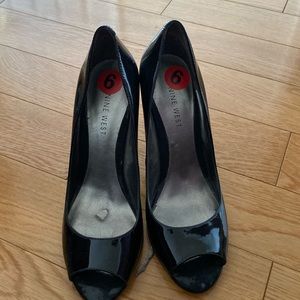 Nine West black patent preen toe shoes
